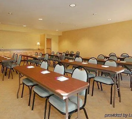Comfort Suites Delavan - Lake Geneva Area 
